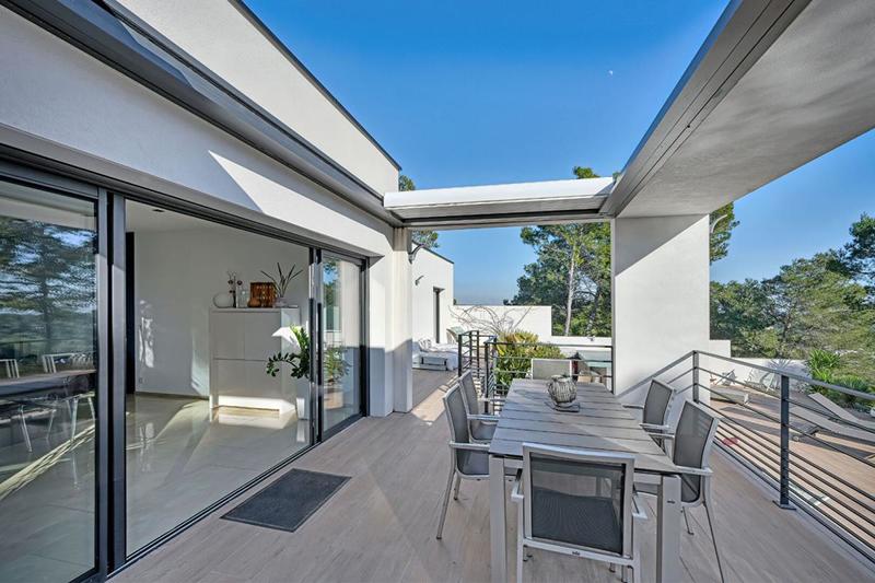 Demeure - 400 m² - 11 pièces