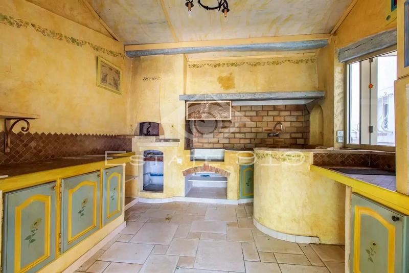 Villa - 181 m² - 7 pièces