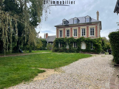 Maison - 241 m² - 11 pièces