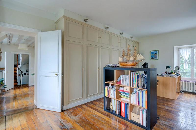 Maison - 220 m² - 9 pièces