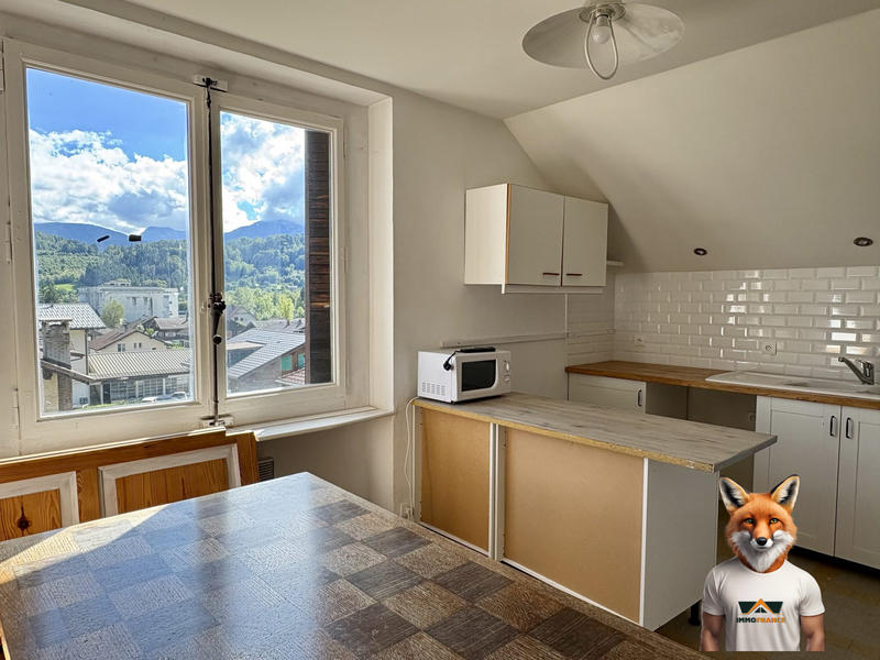 Appartement - 93 m² - 5 pièces