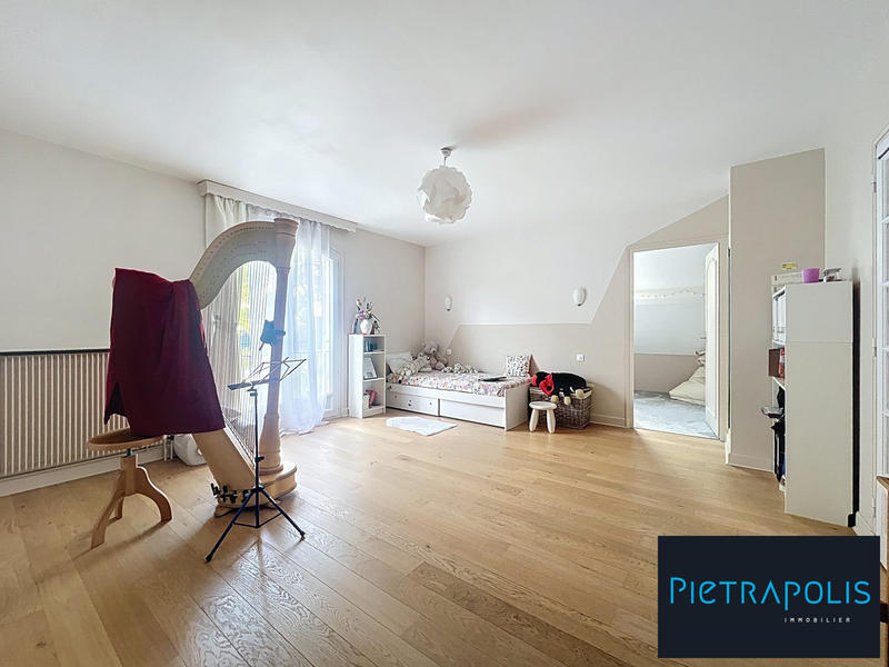 Villa - 313 m² - 8 pièces