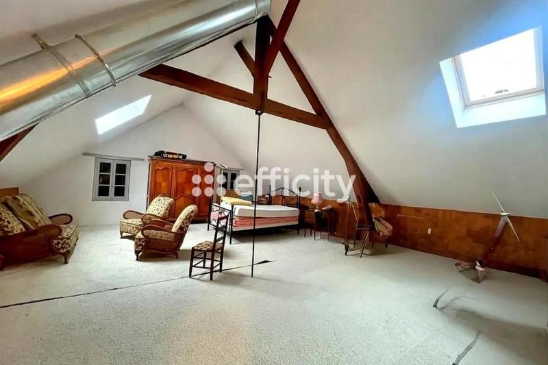 Maison - 215 m² - 6 pièces