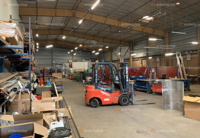 Local d'activité / Entrepôt - 1 500 m²
