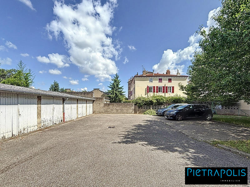 Appartement - 90 m² - 4 pièces