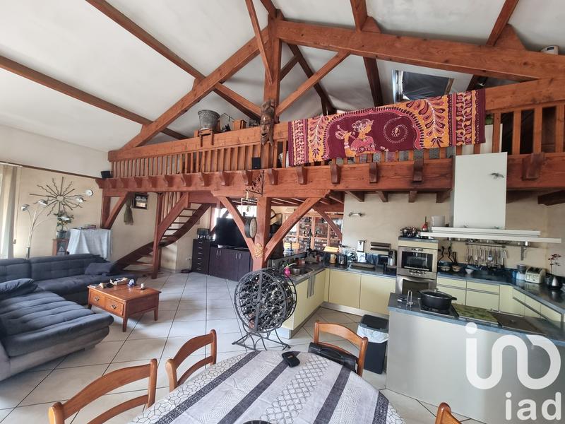 Maison - 192 m² - 4 pièces