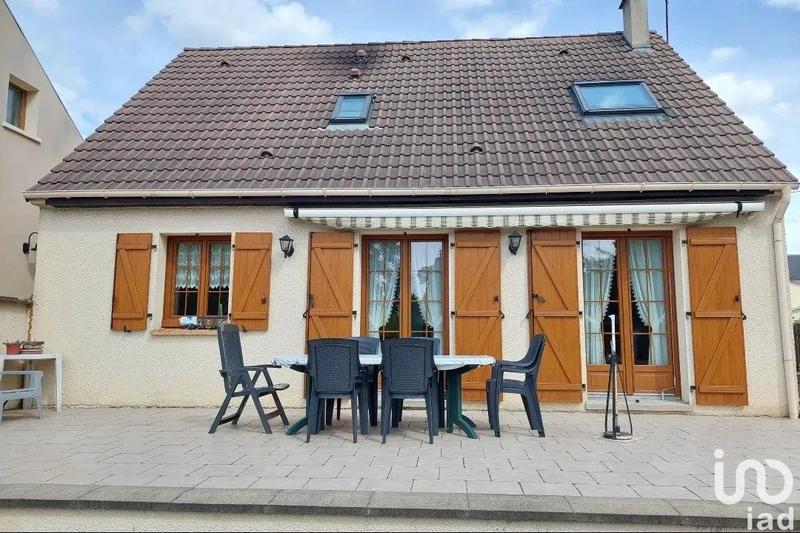 Maison - 90 m² - 5 pièces