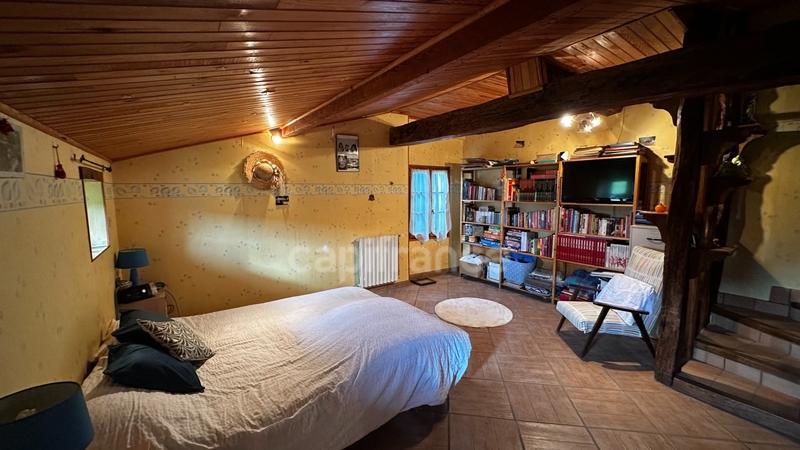 Maison - 313 m² - 10 pièces