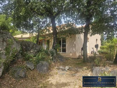 Maison traditionnelle - 157 m² - 6 pièces