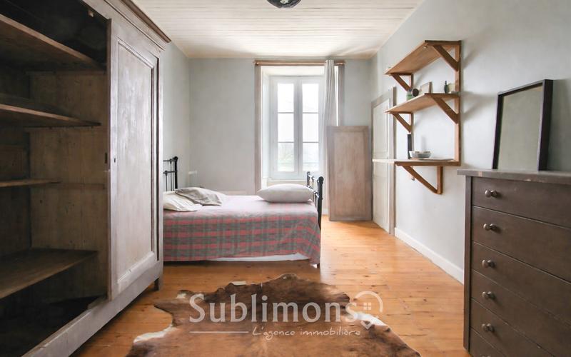 Maison ancienne - 215 m² - 6 pièces