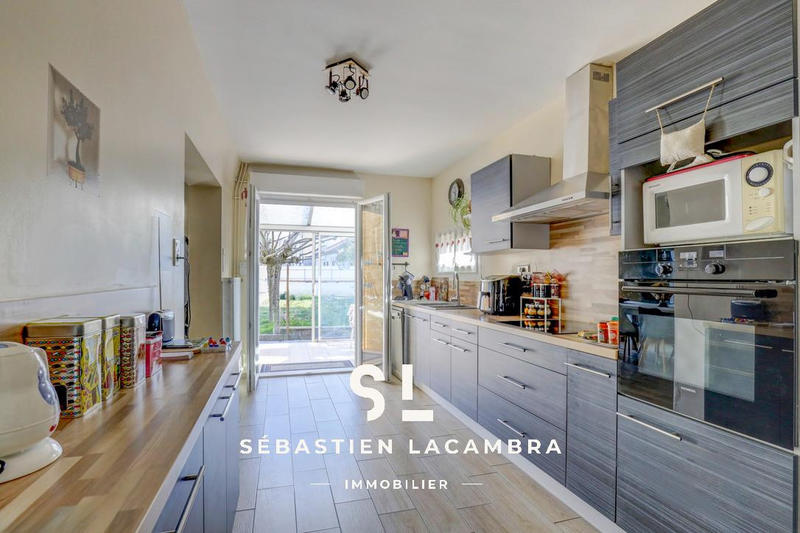 Maison - 139 m² - 6 pièces