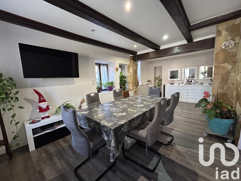 Maison - 235 m² - 9 pièces