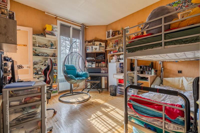 Propriété - 300 m² - 5 pièces