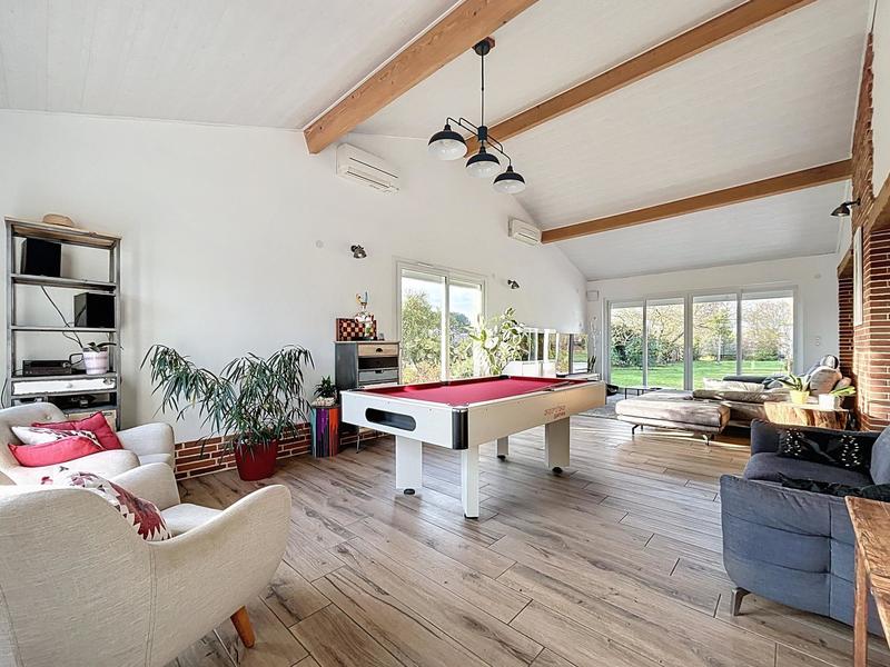 Maison - 200 m² - 7 pièces