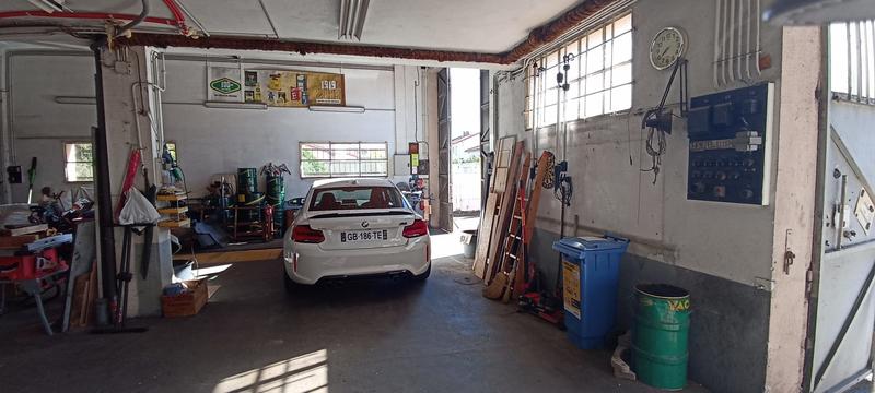 Local d'activités - 150 m²