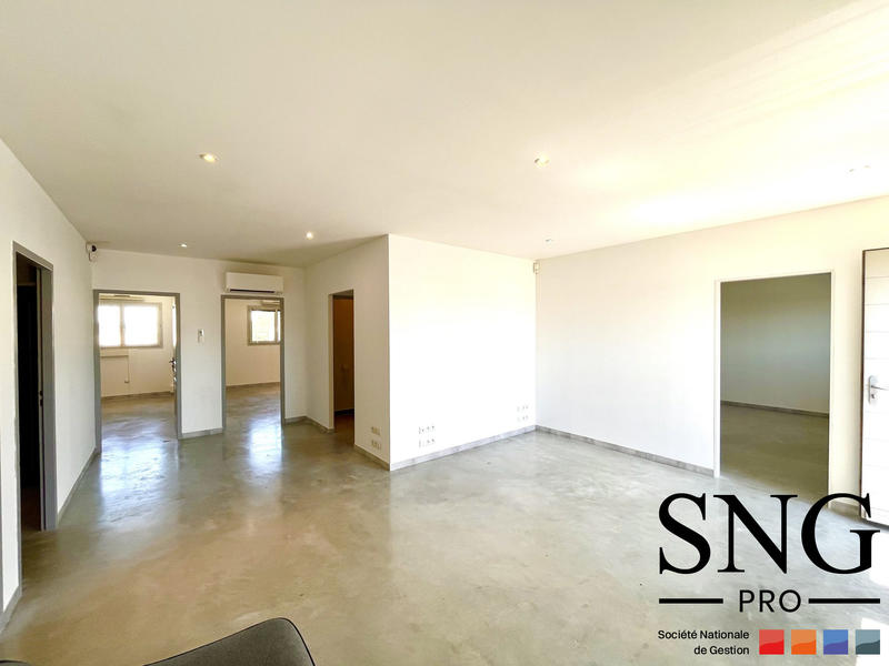 Bureau - 154 m² - 7 pièces
