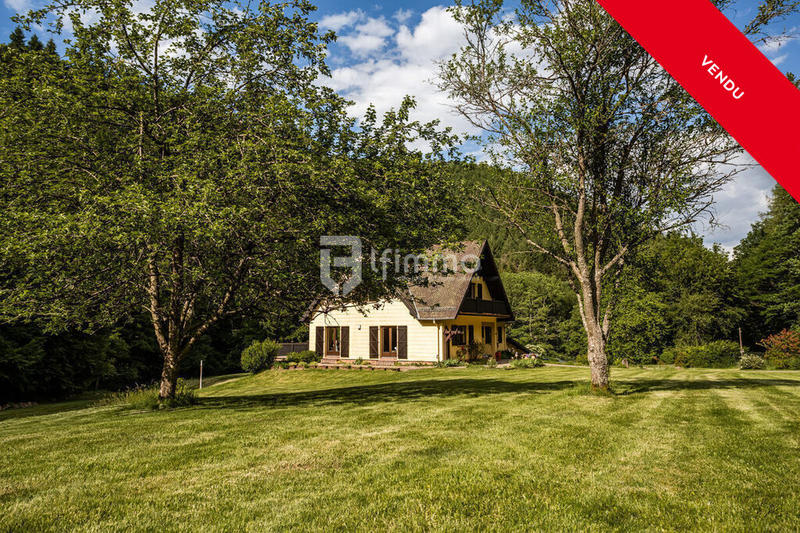 Propriété - 197 m² - 7 pièces