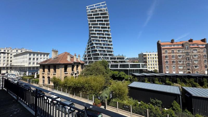 Appartement - 180 m² - 10 pièces