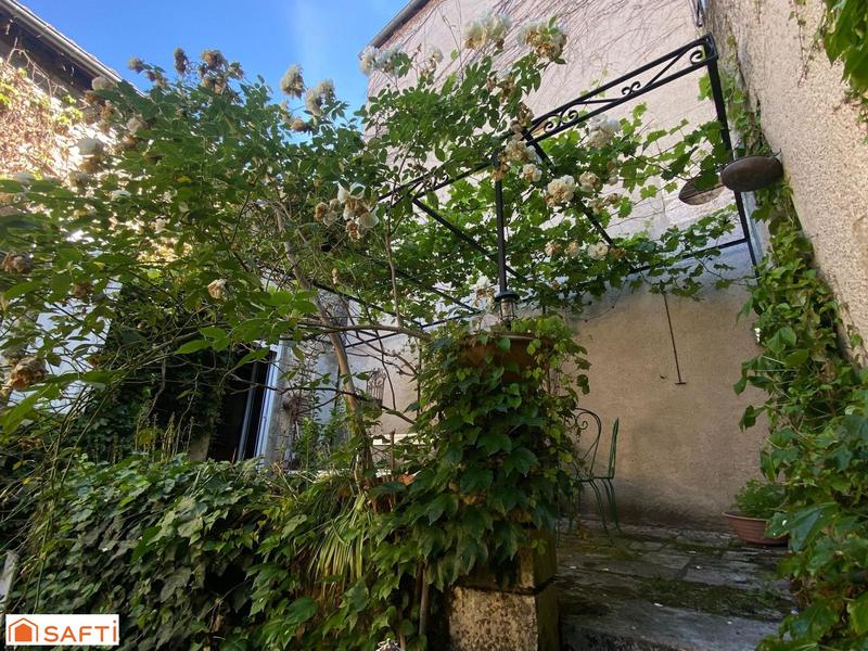 Maison - 380 m² - 11 pièces