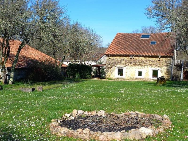 Propriété - 310 m² - 8 pièces