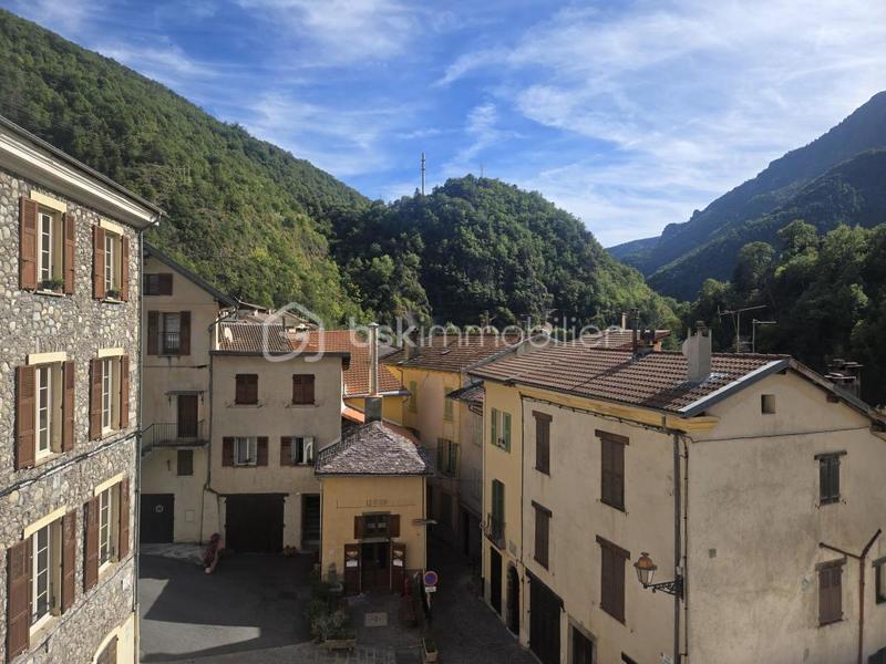 Maison de village - 289 m² - 7 pièces