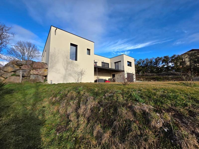 Maison - 171 m² - 6 pièces