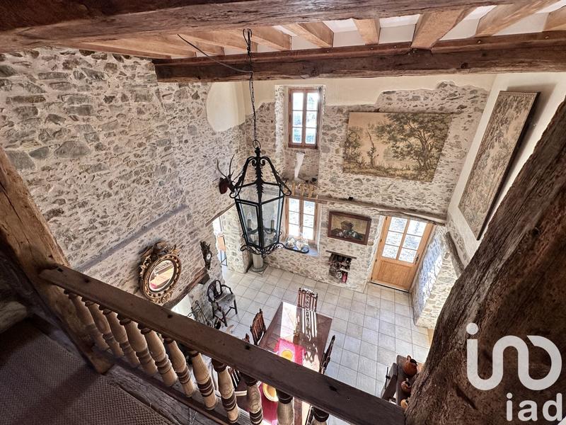 Maison - 277 m² - 8 pièces