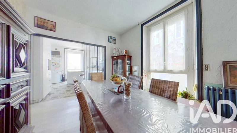 Maison - 224 m² - 7 pièces