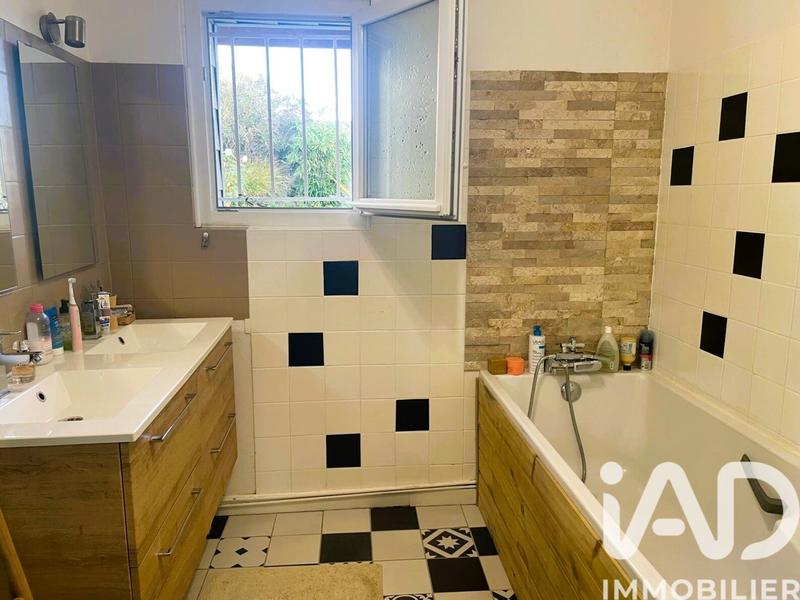 Maison - 122 m² - 5 pièces