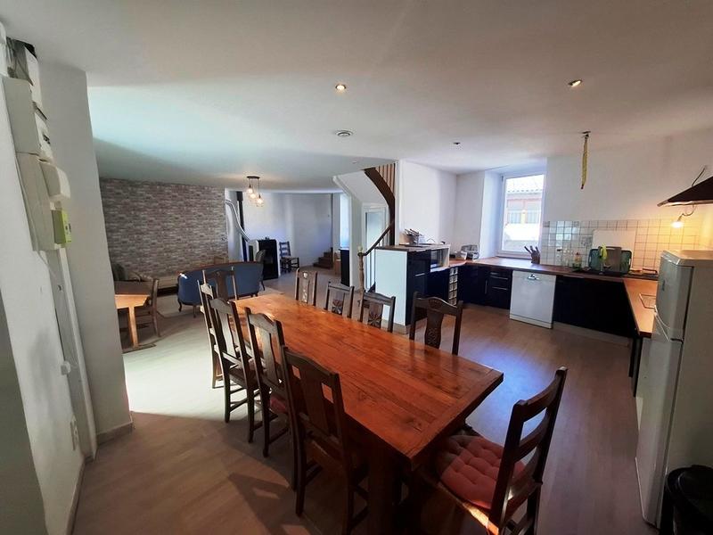 Maison traditionnelle - 240 m² - 11 pièces