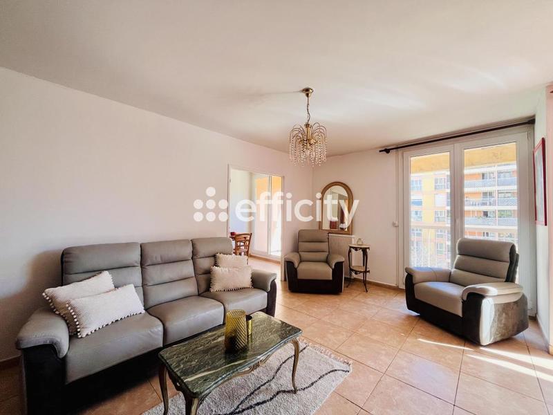 Appartement - 86 m² - 4 pièces