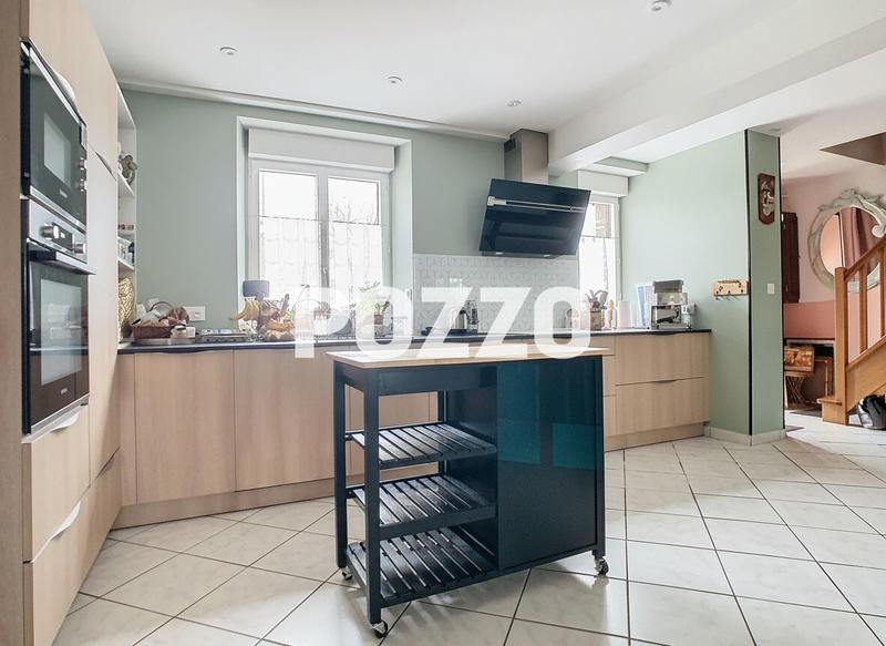 Maison - 96 m² - 5 pièces