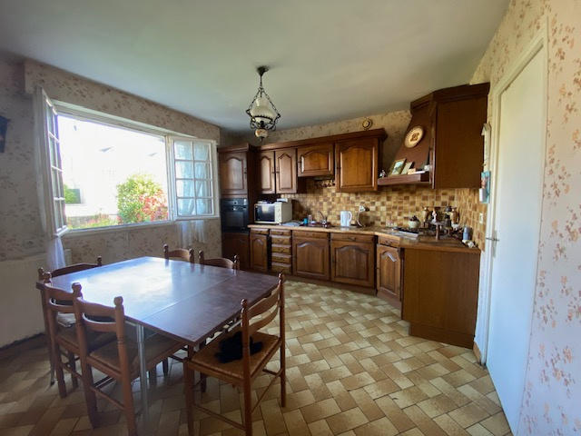 Maison - 198 m² - 11 pièces