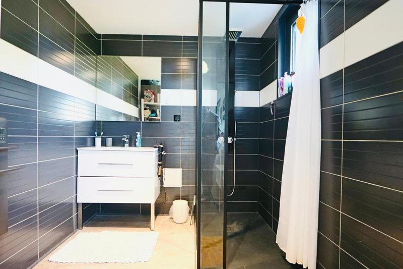 Maison - 210 m² - 7 pièces