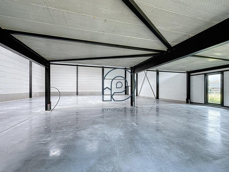 Entrepôt - 343 m²
