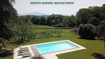 Maison - 450 m² - 12 pièces