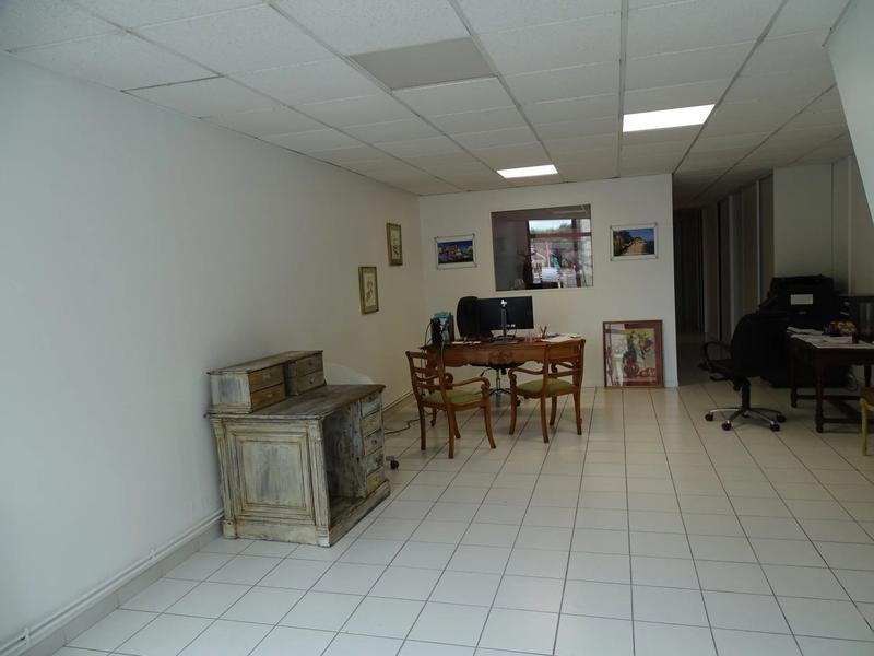 Bureau - 124 m² - 4 pièces