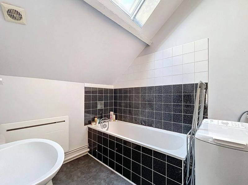 Immeuble - 124 m² - 7 pièces