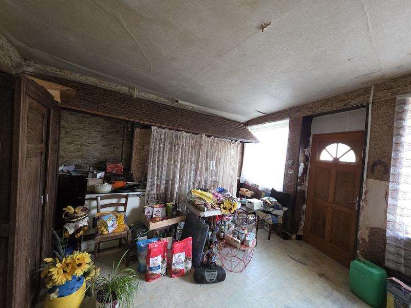 Maison - 99 m² - 11 pièces