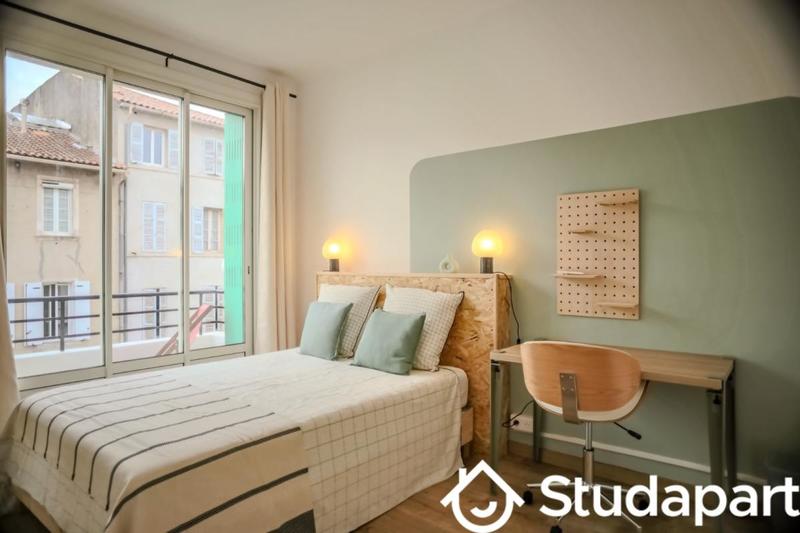 Chambre - 14 m² - 1 pièce