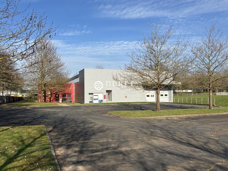 Local d'activités - 1 400 m²