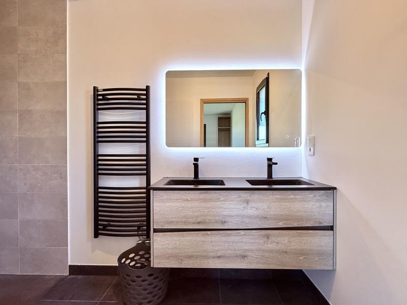 Maison - 99 m² - 4 pièces