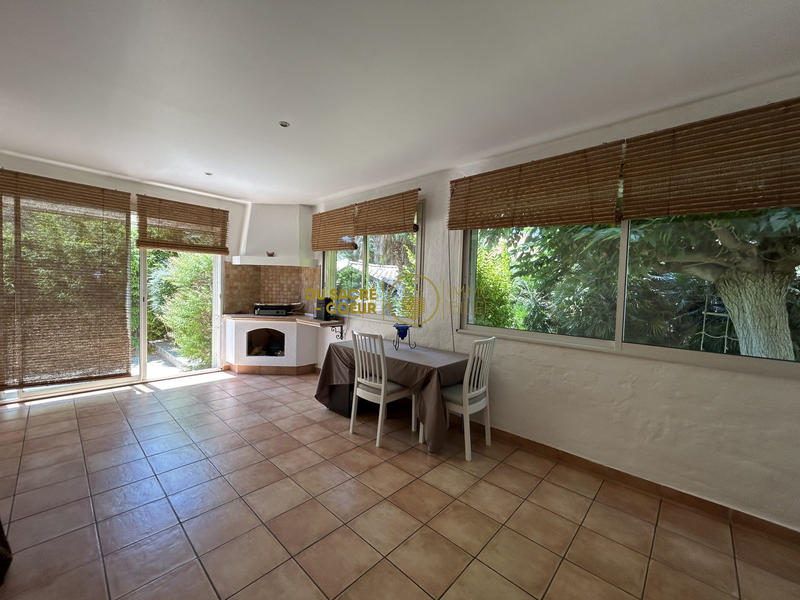 Villa - 230 m² - 7 pièces