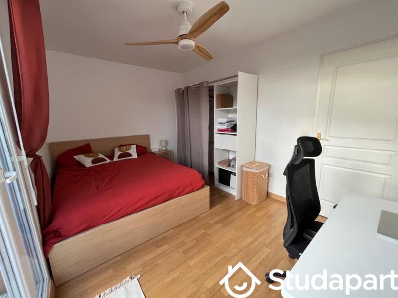 Appartement - 80 m² - 4 pièces