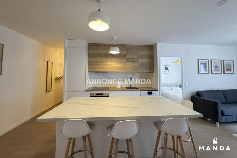 Chambre - 12 m² - 5 pièces