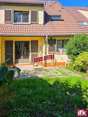 Maison - 104 m² - 6 pièces