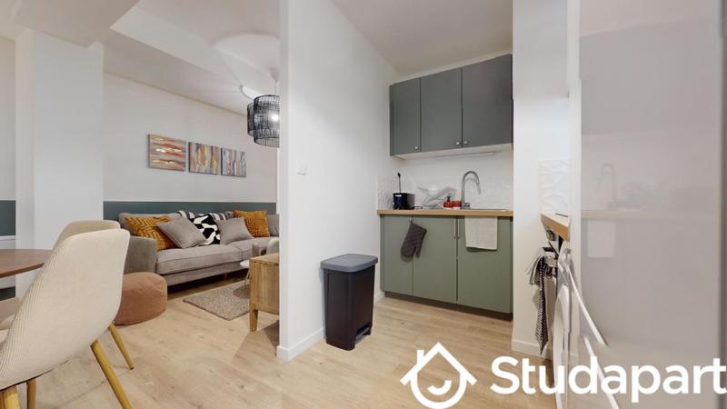 Chambre - 11 m² - 1 pièce