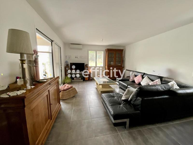 Villa - 186 m² - 9 pièces