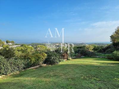 Villa - 215 m² - 8 pièces