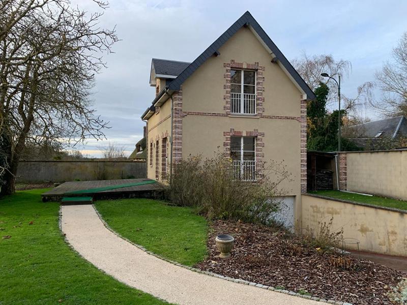 Maison - 250 m² - 5 pièces